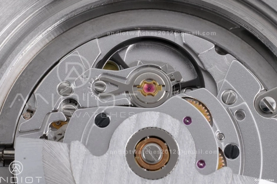 904L Green Ceramic Starbucks Youth EyeCatching Submariner The 41mm VSF Version 1155 126610LV A Steel 0206